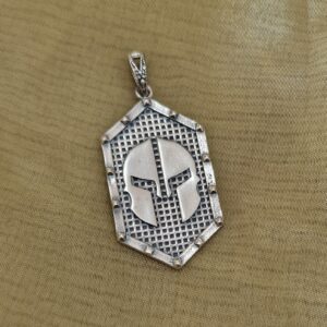 Сребърен медальон Рицарски шлем