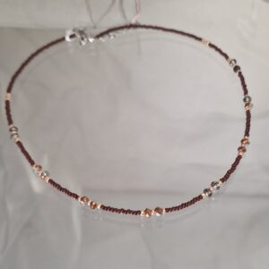 Колие с кафяви мъниста и кристали