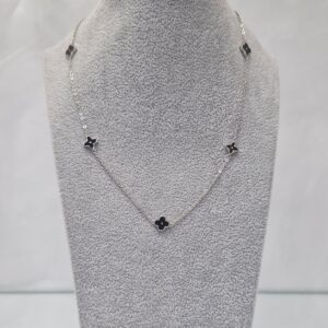 Сребърно колие